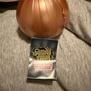 MGA's Mini Verse Happy Hour Set